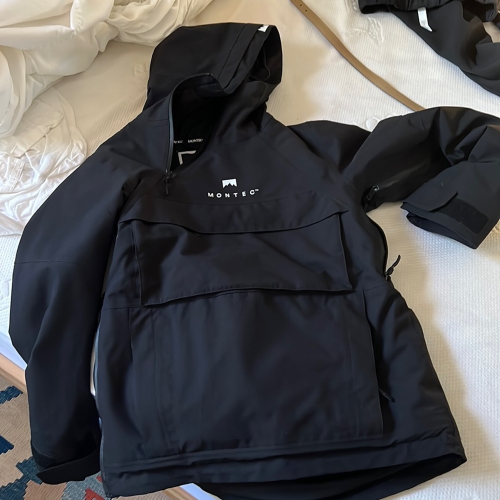 Montec anorak womens like new